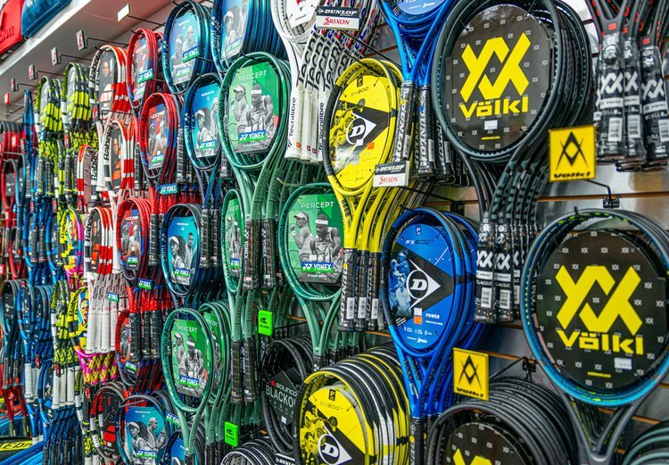 NYCRacquetSports TennisRacquetsWall 8277